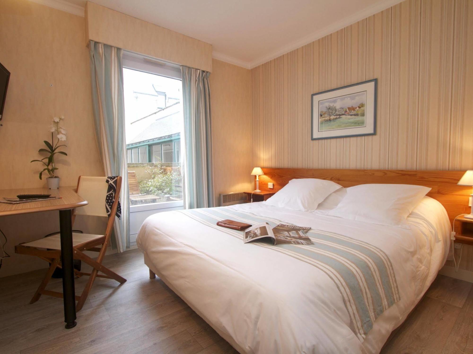Hotel Sully Nogent-le-Rotrou Eksteriør bilde